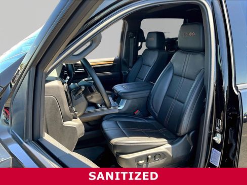 Used 2024 Chevrolet Silverado 2500 High Country w/ High Country Premium Package AWD/4WD image 19