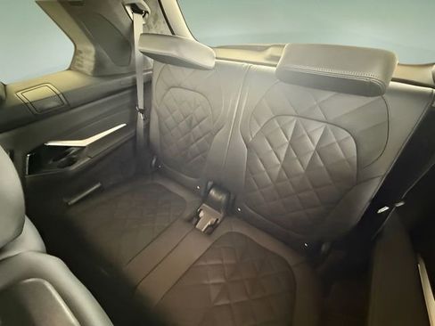 Certified 2026 BMW X7 xDrive40i w/ M Sport Package AWD/4WD image 34