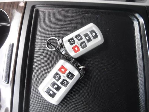 Used 2017 Toyota Sienna XLE AWD/4WD image 40