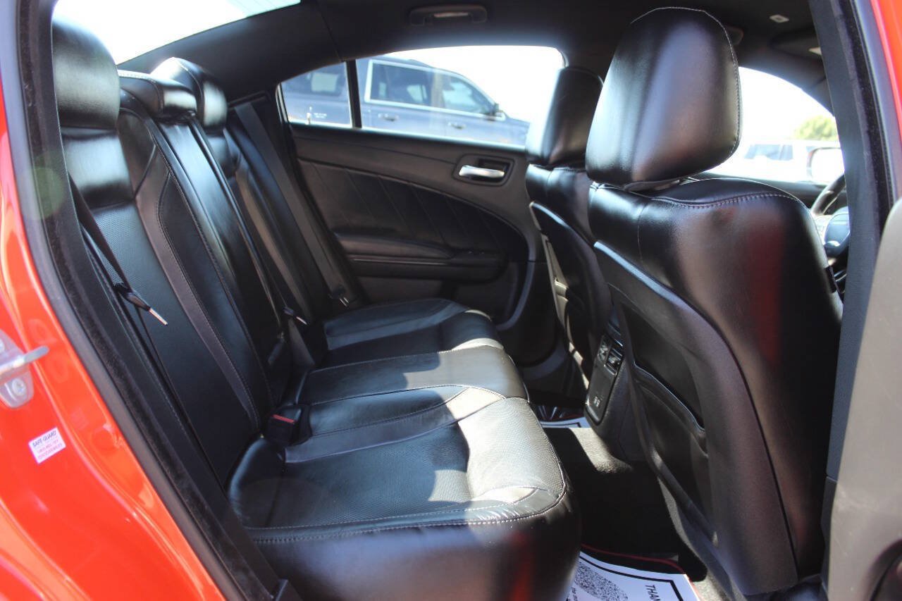 Used 2023 Dodge Charger SXT w/ Plus Group RWD image 12