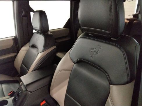 Used 2023 Ford Bronco Wildtrak image 33