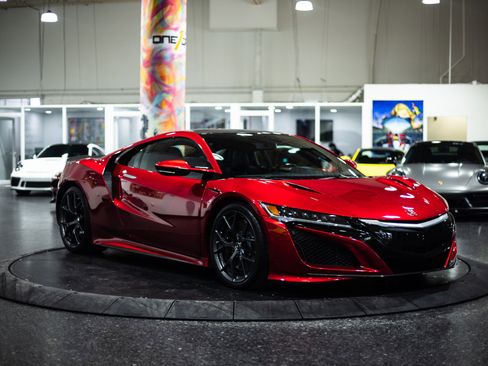 Used 2017 Acura NSX image 7