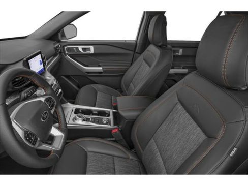 Used 2023 Ford Explorer Platinum w/ Technology Package AWD/4WD image 9