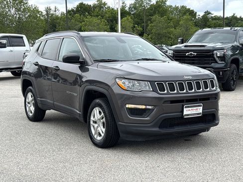 Used 2021 Jeep Compass Sport w/ Cold Weather Group AWD/4WD image 4