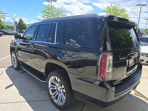 Used 2018 GMC Yukon SLT AWD/4WD image 5