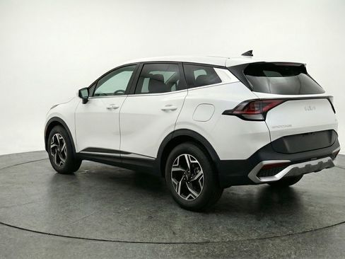 Used 2025 Kia Sportage LX FWD image 6
