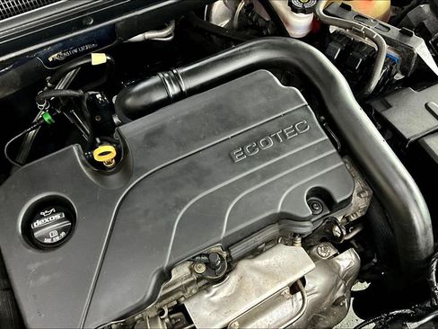 Used 2022 Chevrolet Malibu LT image 29