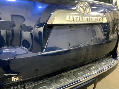 Used 2022 Toyota 4Runner Limited AWD/4WD image 31