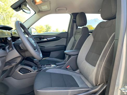 Used 2025 Chevrolet TrailBlazer LT image 24