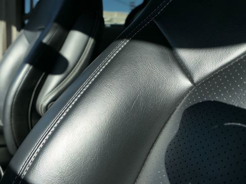 Used 2023 Chrysler Pacifica Touring-L image 10