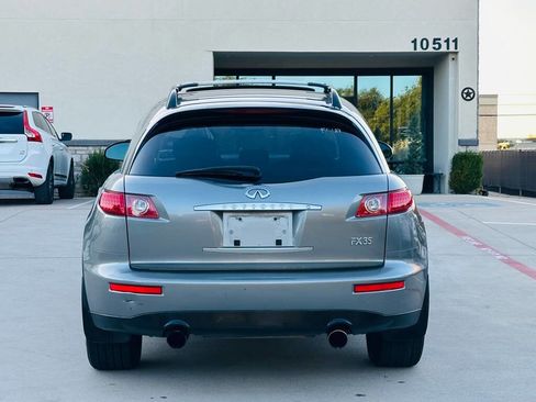 Used 2004 INFINITI FX35 2WD w/ Technology Pkg image 10