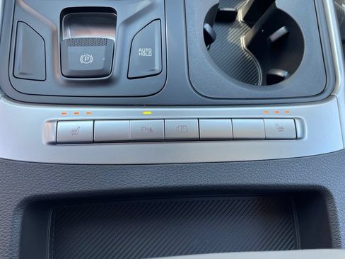 New 2027 Kia Carnival FWD image 22