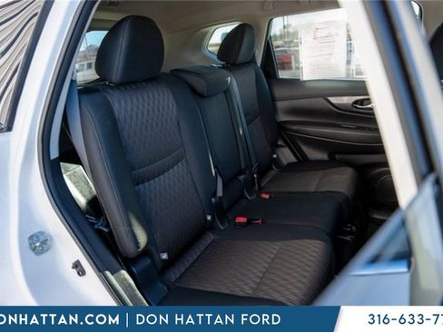 Used 2018 Nissan Rogue SV image 24