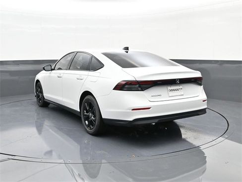 New 2025 Honda Accord SE image 8