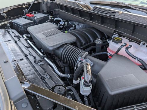 New 2026 Chevrolet Silverado 1500 High Country AWD/4WD image 15