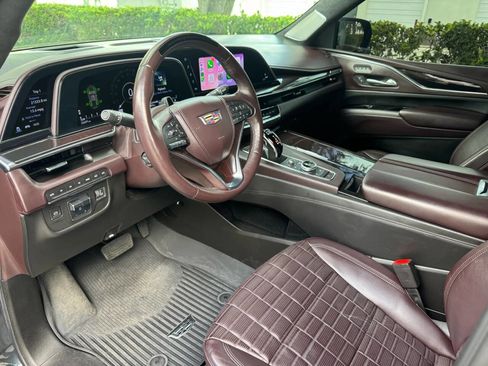 Used 2022 Cadillac Escalade Sport Platinum image 15