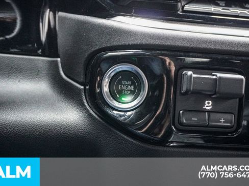 Used 2024 Chevrolet Silverado 2500 LTZ w/ LTZ Convenience Package image 33