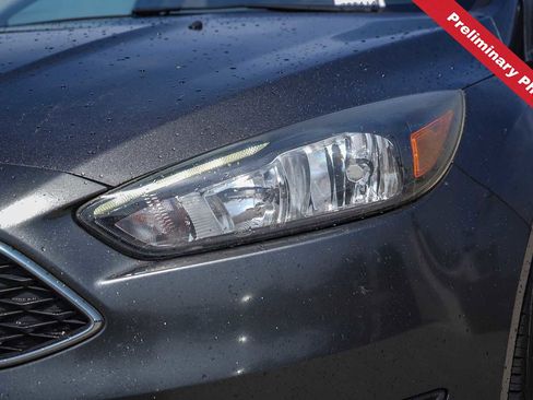 Used 2018 Ford Focus SEL FWD image 3