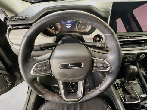 Used 2022 Jeep Compass Limited AWD/4WD image 11