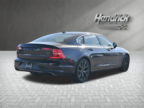 Used 2018 Volvo S90 T6 Momentum w/ Convenience Package image 10