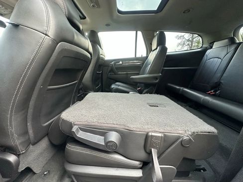 Used 2017 Buick Enclave Leather image 11