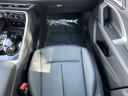 Used 2025 Audi Q5 Premium w/ Convenience Package AWD/4WD image 17