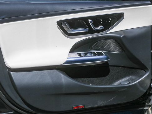 New 2025 Mercedes-Benz E 350 4MATIC Sedan image 19