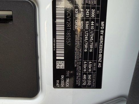 Used 2024 Mercedes-Benz Sprinter 2500 image 19