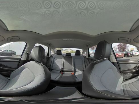 Used 2025 Volkswagen Jetta SE image 42