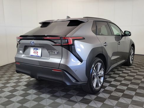 Used 2025 Subaru Solterra Limited image 7