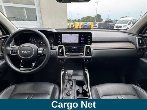 Used 2023 Kia Sorento S w/ Panoramic Sunroof Package AWD/4WD image 8