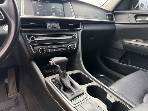 Used 2020 Kia Optima SE image 18