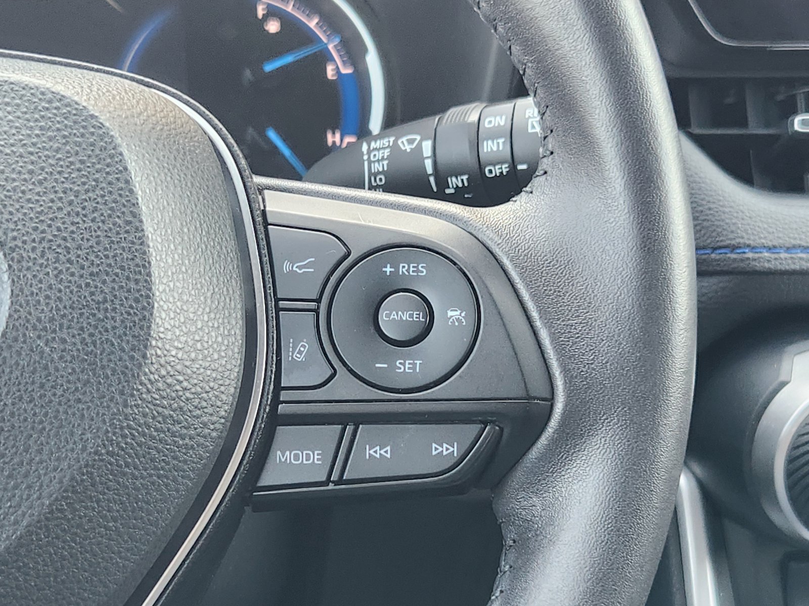 Used 2023 Toyota RAV4 XSE AWD/4WD image 34