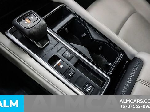 Used 2024 Nissan Pathfinder SL w/ SL Premium Package FWD image 45