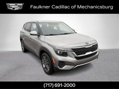 Used 2021 Kia Seltos LX image 2