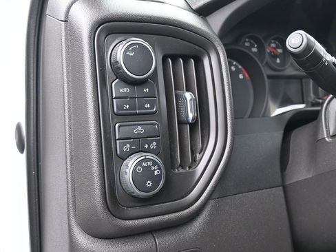 Used 2022 Chevrolet Silverado 1500 Custom Trail Boss image 15