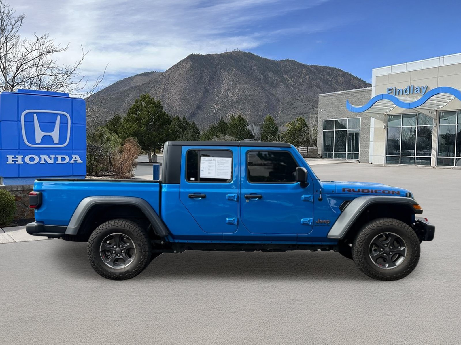 Used 2023 Jeep Gladiator Rubicon w/ LED Lighting Group AWD/4WD image 6