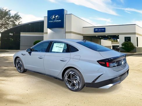 New 2026 Hyundai Sonata SEL image 3