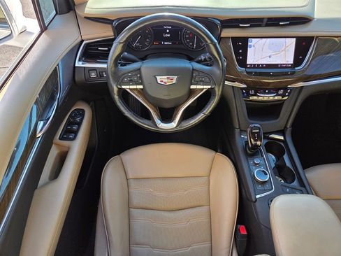 Used 2020 Cadillac XT6 Premium Luxury w/ Platinum Package FWD image 18