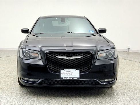 Used 2019 Chrysler 300 S image 2