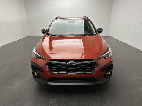 Used 2024 Subaru Crosstrek 2.0i Premium AWD/4WD image 3