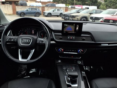 Used 2020 Audi Q5 2.0T Premium w/ Convenience Package AWD/4WD image 19