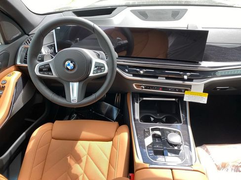 New 2026 BMW X5 xDrive40i w/ M Sport Package AWD/4WD image 9