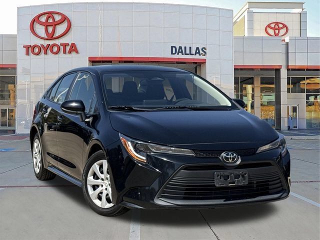 Used 2024 Toyota Corolla LE FWD image 1