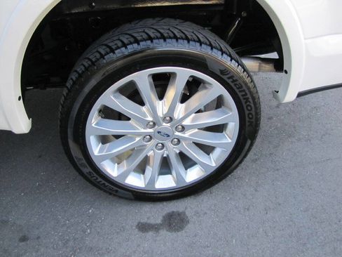 Used 2019 Ford F150 Limited w/ Trailer Tow Package image 29