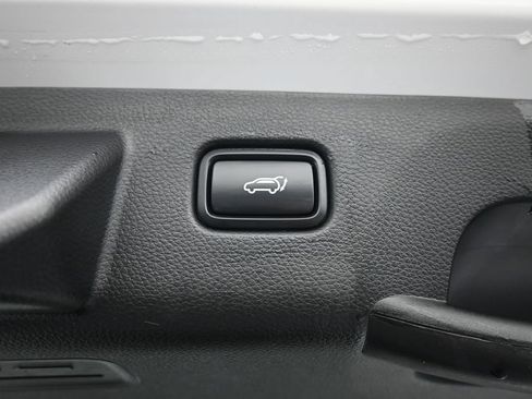 Certified 2024 Kia Seltos SX w/ SX Sunroof Package AWD/4WD image 24