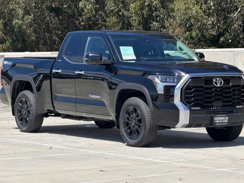 Used 2022 Toyota Tundra Limited w/ TRD Off-Road Package AWD/4WD image 6