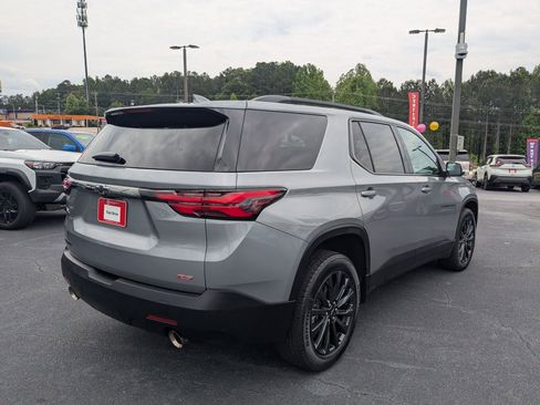 Used 2023 Chevrolet Traverse RS FWD image 5