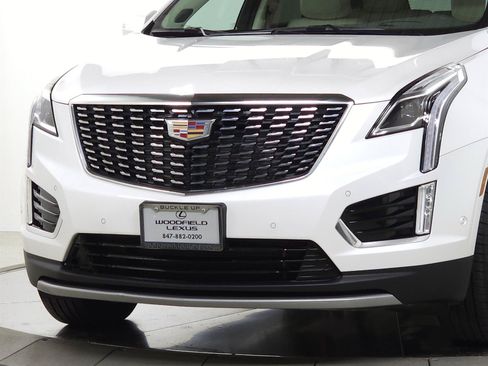 Used 2025 Cadillac XT5 Premium Luxury w/ Technology Package AWD/4WD image 3