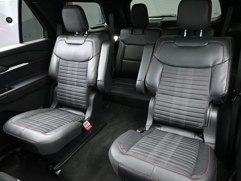 New 2026 Ford Explorer ST-Line w/ ST-Line Street Pack AWD/4WD image 27